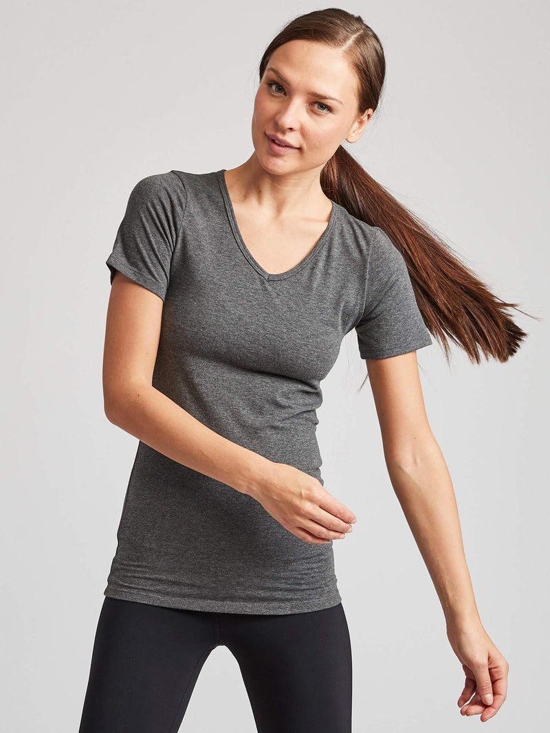 Kalon Women's 4-Pack V-Neck T-Shirt Base Layer (Medium, Black/Greys) - Image 2